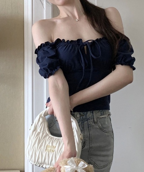 GLAMOROUS JANE（グラマラスジェーン）の「リボンギャザーオフショルショート丈トップス（Tシャツ/カットソー・レディース・ネイビー/ブラウン・FREE）」の9枚目の写真