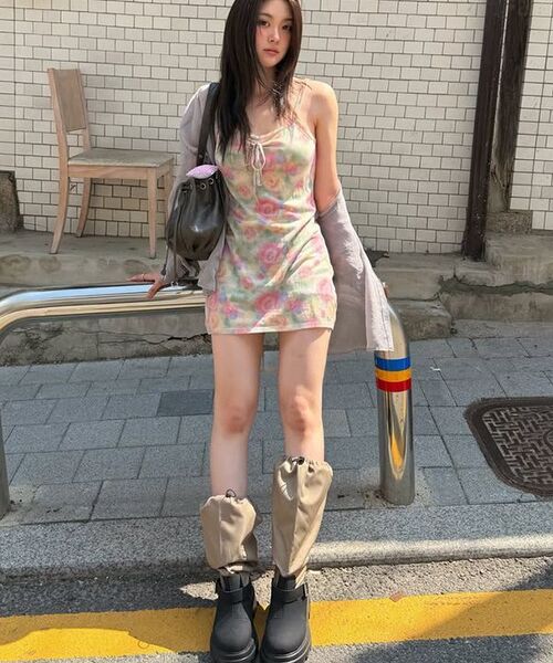 SINOON（シヌーン）の「Flower Print Sleeveless Knit Dress (Blue)（スカート・レディース・ブルー・FREE）」の5枚目の写真
