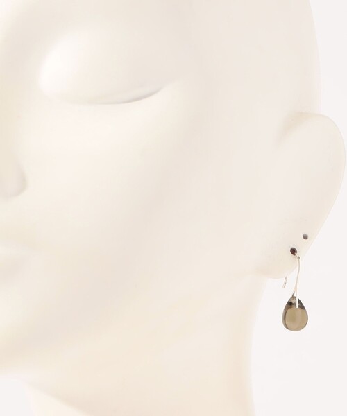 Sisi Joia(シシジョイア)の「Sisi Joia GOTA MINI LIGHT BLACK ピアス(ピアス(両耳用)・レディース・チャコールグレー・FREE)」の3枚目の写真