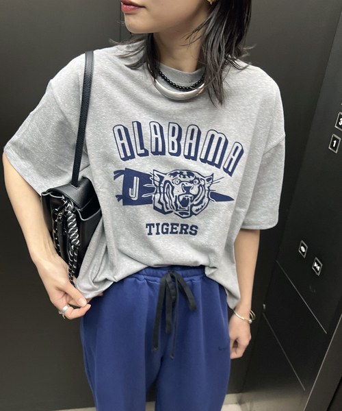 JACKSON MATISSE(ジャクソンマティス)の「別注【RUSSELL ATHLETIC *JM for JS】TCRテンジクロゴS/S(Tシャツ/カットソー・レディース・イエロー/ブラウン/チャコールグレー/ブラック系その他・FREE)」の2枚目の写真