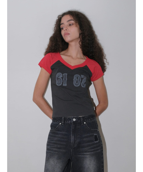 ORDINARY HOLIDAY（オーディナリー ホリデー）の「V NECK SLIM T-SHIRT [RED]（Tシャツ/カットソー・レディース・その他・FREE）」の2枚目の写真