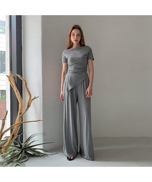 VASCARA（バスカラ）の「[SET] Cowl neck Shirring Short Sleeve T-shirt+Banding Pants Set-up (2colors)（Tシャツ/カットソー・レディース・ブラック/グレー・FREE）」の2枚目の写真