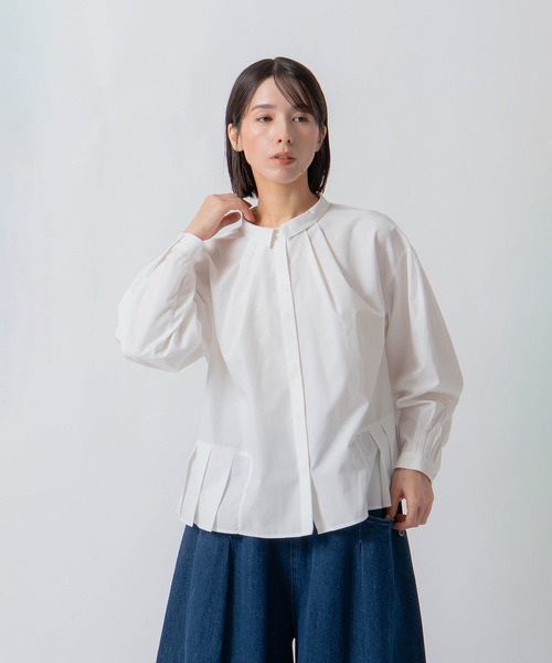 Kelen(ケレン)の「「KELEN / ケレン」サイドプリーツデザインブラウス(シャツ/ブラウス・レディース・グリーン/オフホワイト/ブラック/グレイッシュベージュ・S/M)」の2枚目の写真