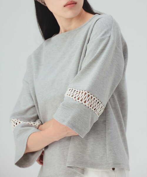 BEAMS HEART（ビームスハート）の「袖 レース プルオーバー（Tシャツ/カットソー・レディース・チャコールグレー/レッド系その他7/ライトグレー/オフホワイト・FREE）」の3枚目の写真