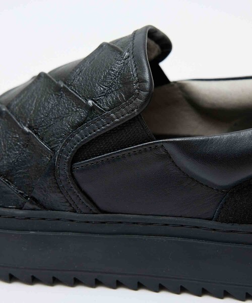 alfredoBANNISTER（アルフレッドバニスター）の「margom slip-on pleats（スニーカー・メンズ・ブラック系その他/ブラック・43/42/41/40/44）」の17枚目の写真