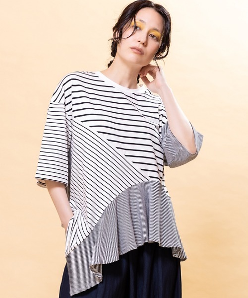 OSMOSIS(オズモーシス)の「切替イレギュラーヘムTシャツ(Tシャツ/カットソー・レディース・ブラック/ホワイト/ホワイト×ブラック・ONE SIZE)」の1枚目の写真