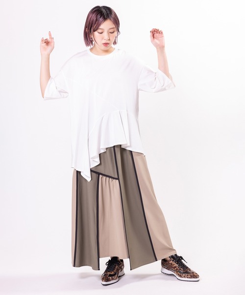 OSMOSIS(オズモーシス)の「切替イレギュラーヘムTシャツ(Tシャツ/カットソー・レディース・ブラック/ホワイト/ホワイト×ブラック・ONE SIZE)」の15枚目の写真