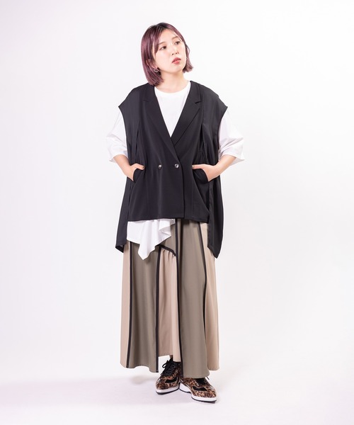 OSMOSIS(オズモーシス)の「切替イレギュラーヘムTシャツ(Tシャツ/カットソー・レディース・ブラック/ホワイト/ホワイト×ブラック・ONE SIZE)」の19枚目の写真