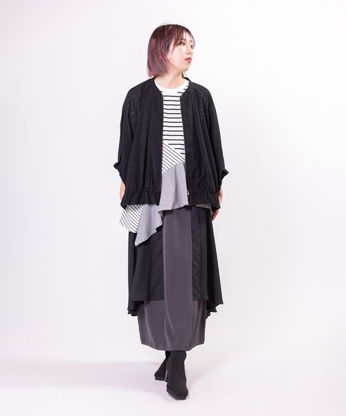 OSMOSIS(オズモーシス)の「切替イレギュラーヘムTシャツ(Tシャツ/カットソー・レディース・ブラック/ホワイト/ホワイト×ブラック・ONE SIZE)」の21枚目の写真