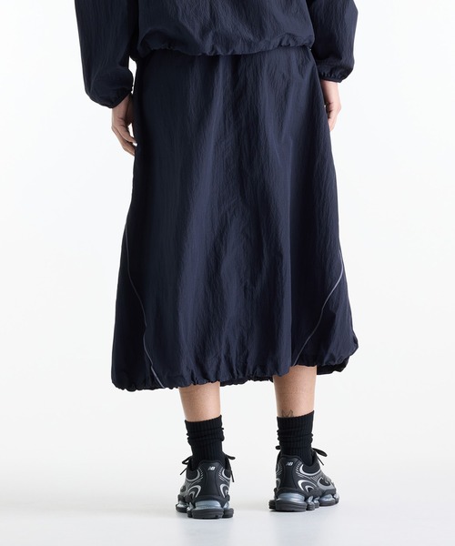 NEW BALANCE(ニューバランス)の「スポーツレガシースカート(スカート・レディース・カーキブラウン/スミクロ・SMALL/MEDIUM/LARGE/X-LARGE)」の3枚目の写真
