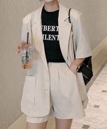 さらっと羽織るだけで旬コーデ完成!大人カジュアルなサマージャケットセットアップ