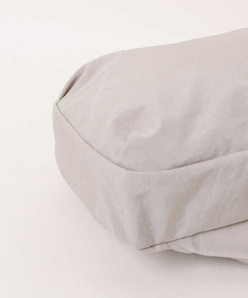 NIKE(ナイキ)の「ナイキ オーラ クロスボディバッグ (5L) / Nike Aura Crossbody Bag (5L) HF7038-236 Cream II(ボディバッグ/ウエストポーチ・メンズ・ブラウン系その他2・ONE SIZE)」の3枚目の写真