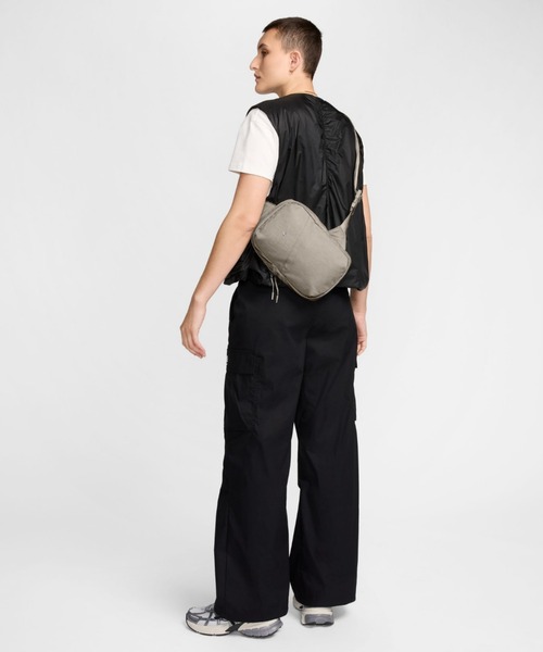 NIKE(ナイキ)の「ナイキ オーラ クロスボディバッグ (5L) / Nike Aura Crossbody Bag (5L) HF7038-236 Cream II(ボディバッグ/ウエストポーチ・メンズ・ブラウン系その他2・ONE SIZE)」の6枚目の写真
