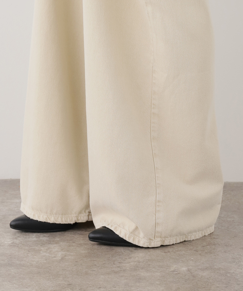 AP STUDIO(エーピーストゥディオ)の「【ICON DENIM/アイコンデニム】DEBBY DENIM(DESERT)(デニムパンツ・レディース・ベージュ・27/26/25/24)」の19枚目の写真