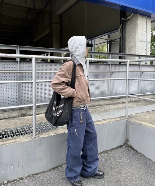 FreeZone(フリーゾーン)の「アシンメトリージップデザインワイドパンツ(チノパンツ・メンズ・ブルー・S/M/L)」の9枚目の写真