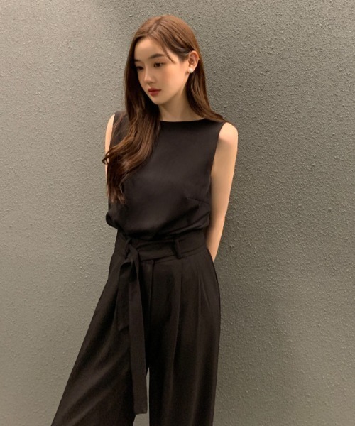 FAVORITO(ファヴォリート)の「ノースリーブトップス(シャツ/ブラウス・レディース・ホワイト/ブラック/ベージュ/カーキ/ブルー/グリーン・F)」の14枚目の写真