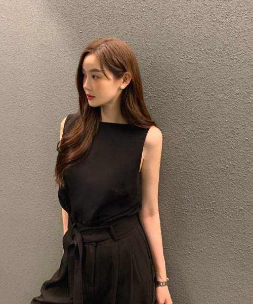 FAVORITO(ファヴォリート)の「ノースリーブトップス(シャツ/ブラウス・レディース・ホワイト/ブラック/ベージュ/カーキ/ブルー/グリーン・F)」の13枚目の写真