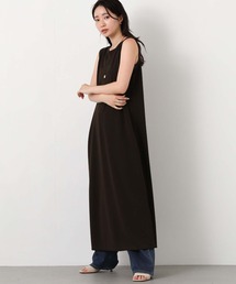 カットバックホールノースリーブ