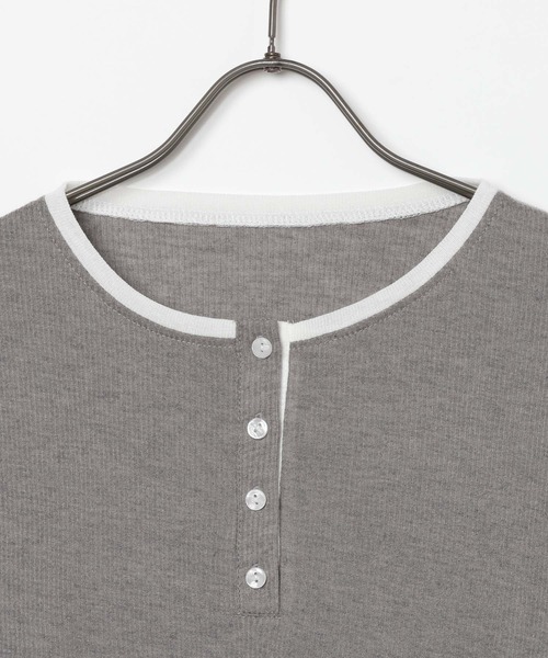GEORGE'S(ジョージズ)の「レイヤードヘンリーネックT(Tシャツ/カットソー・レディース・ベージュ系その他/ブラウン系その他/グレー系その他・FREE)」の5枚目の写真