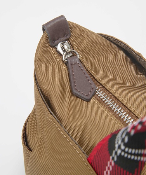Breath TOPKAPI(ブレストプカピ)の「【Breath TOPKAPI】チェックハンドル 2way トートバッグ M / 撥水(トートバッグ・レディース・ブラウン/ブラック・FREE)」の16枚目の写真