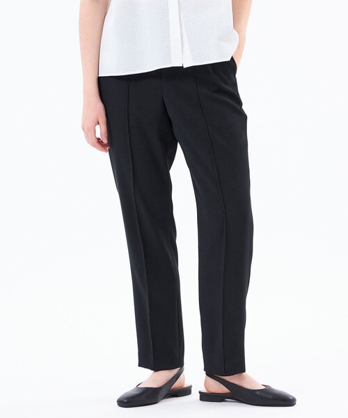 MACKINTOSH PHILOSOPHY(マッキントッシュ フィロソフィー)の「バックサテンテーパードパンツ(その他パンツ・レディース・ベージュ系その他/ダークネイビー/ブラウン系その他4・38/36)」の1枚目の写真