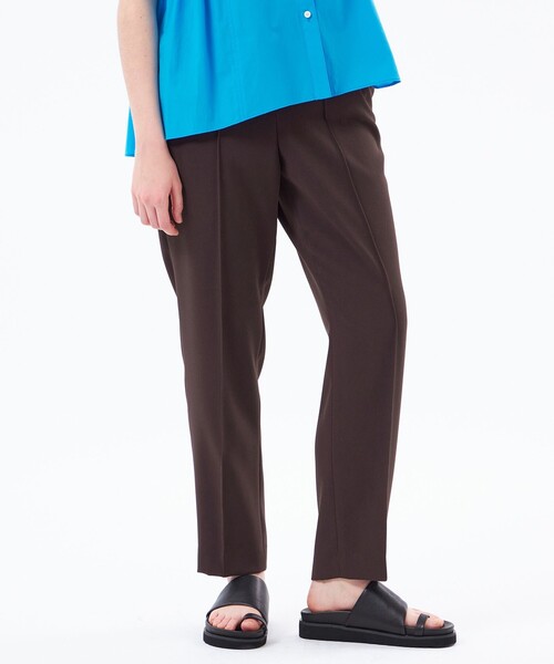 MACKINTOSH PHILOSOPHY(マッキントッシュ フィロソフィー)の「バックサテンテーパードパンツ(その他パンツ・レディース・ベージュ系その他/ダークネイビー/ブラウン系その他4・38/36)」の2枚目の写真