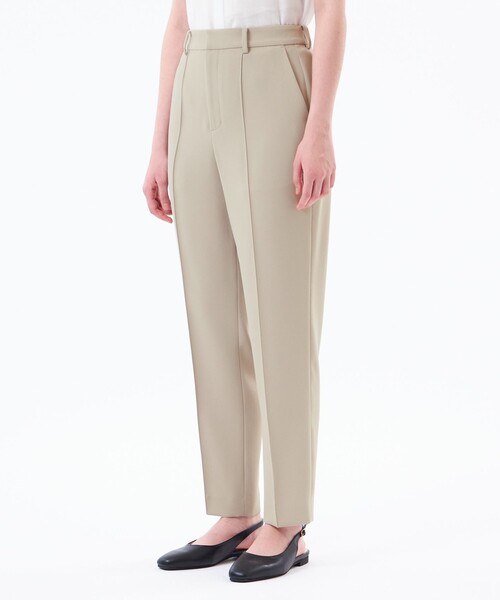 MACKINTOSH PHILOSOPHY(マッキントッシュ フィロソフィー)の「バックサテンテーパードパンツ(その他パンツ・レディース・ベージュ系その他/ダークネイビー/ブラウン系その他4・38/36)」の4枚目の写真