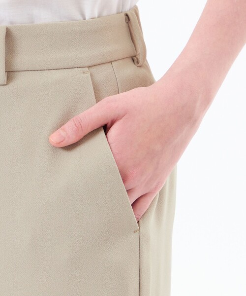 MACKINTOSH PHILOSOPHY(マッキントッシュ フィロソフィー)の「バックサテンテーパードパンツ(その他パンツ・レディース・ベージュ系その他/ダークネイビー/ブラウン系その他4・38/36)」の6枚目の写真