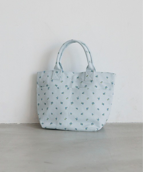 LOWRYS FARM（ローリーズファーム）の「【500mlペットボトル収納可】LFBASICトートBAG 1049470（トートバッグ・レディース・イエロー/オフホワイト/ベージュ系その他2/ライトブルー/ブラック系その他/アイボリー系1/ブラック/アイボリー/ブラック系その他2・FREE）」の9枚目の写真