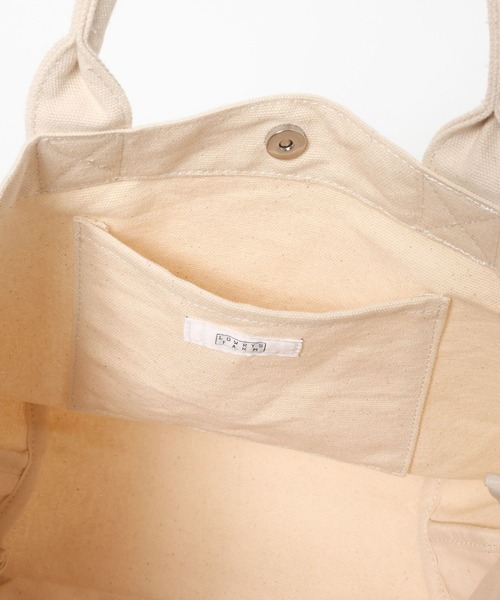 LOWRYS FARM（ローリーズファーム）の「【500mlペットボトル収納可】LFBASICトートBAG 1049470（トートバッグ・レディース・イエロー/オフホワイト/ベージュ系その他2/ライトブルー/ブラック系その他/アイボリー系1/ブラック/アイボリー/ブラック系その他2・FREE）」の17枚目の写真