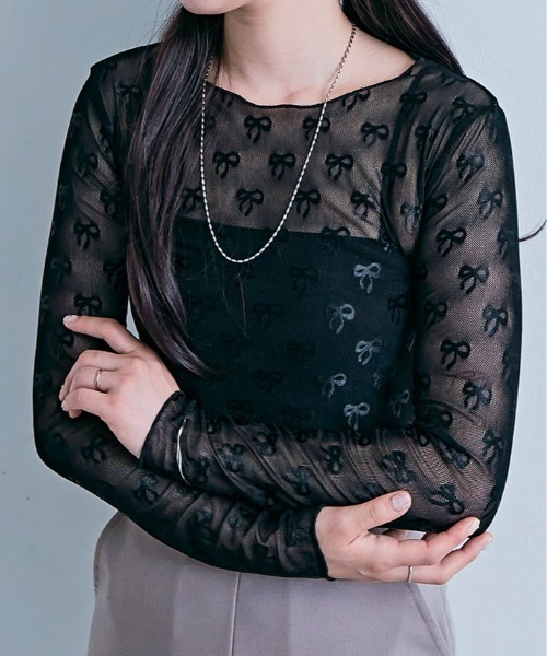 kirakiraShop(キラキラショップ)の「リボン柄 シアー トップス(Tシャツ/カットソー・レディース・ホワイト/ブラック・FREE)」の2枚目の写真