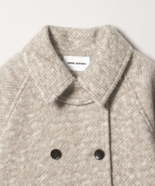 EMMEL REFINES(エメルリファインズ)の「<EMMEL REFINES>EM Aライン バックタック ミディアムコート(チェスターコート・レディース・オフホワイト/ネイビー/ベージュ・S/M)」の20枚目の写真