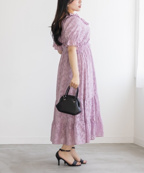 CLETTE(クレット)の「フラワージャガードシャーリングワンピース(ワンピース・レディース・ネイビー/ブラック/ラベンダー・LL/3L/4L)」の8枚目の写真