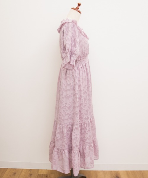 CLETTE(クレット)の「フラワージャガードシャーリングワンピース(ワンピース・レディース・ネイビー/ブラック/ラベンダー・LL/3L/4L)」の10枚目の写真