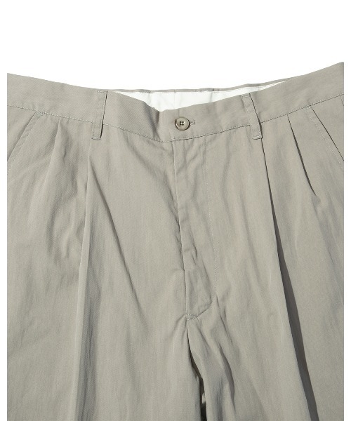 MOMENTUM(モメンタム)の「【L'eau bleue】C/N LIGHT TWILL WIDE SHORTS(その他パンツ・メンズ・ベージュ/ブルーグレー・LARGE/MEDIUM)」の10枚目の写真