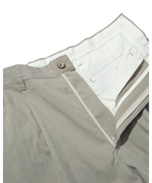 MOMENTUM(モメンタム)の「【L'eau bleue】C/N LIGHT TWILL WIDE SHORTS(その他パンツ・メンズ・ベージュ/ブルーグレー・LARGE/MEDIUM)」の11枚目の写真