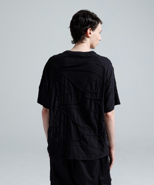 Y-3(ワイスリー)の「Y-3 PLEATED SHORT SLEEVE TEE(Tシャツ/カットソー・メンズ・ブラック・LARGE/X-LARGE/XX-LARGE/X-SMALL/SMALL/MEDIUM)」の2枚目の写真