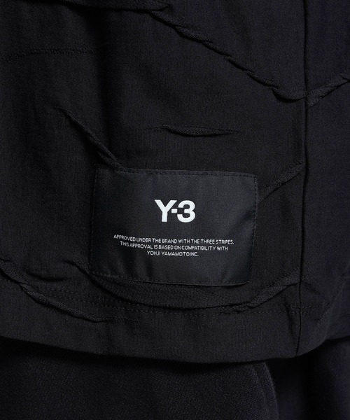 Y-3(ワイスリー)の「Y-3 PLEATED SHORT SLEEVE TEE(Tシャツ/カットソー・メンズ・ブラック・LARGE/X-LARGE/XX-LARGE/X-SMALL/SMALL/MEDIUM)」の3枚目の写真