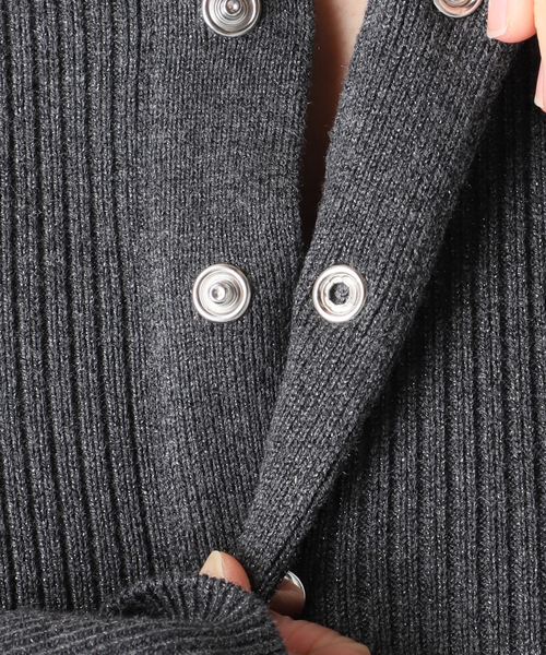 NOCTO ARCHIVE(ノクトアーカイブ)の「NOCTO ARCHIVE/ノクト アーカイブ Elbow Patch Henley Neck Knit(ニット/セーター・メンズ・チャコールグレー/ブラック・MEDIUM/LARGE)」の10枚目の写真