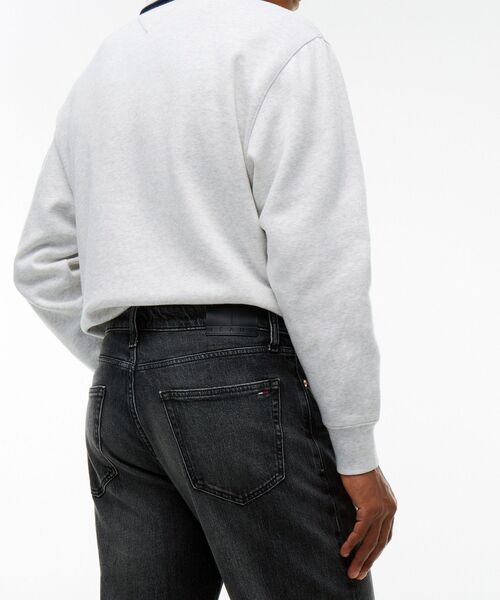 tommy jeans(トミー ジーンズ)の「ルーズフィットストレートジーンズ(デニムパンツ・メンズ・ブラック・34inch/32inch/30inch/28inch)」の4枚目の写真