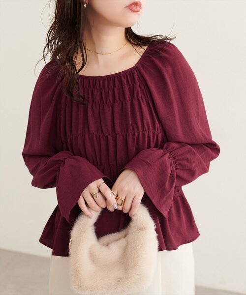 natural couture(ナチュラルクチュール)の「ランダムシャーリングシアーブラウス(シャツ/ブラウス・レディース・オフホワイト/ボルドー/ブラック/ブラウン/ドット・FREE)」の4枚目の写真