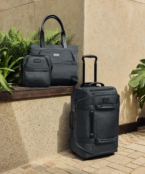 TUMI(トゥミ)の「【TUMI | SOPH.】ALPHA BRAVO コンバーチブル・2ウィール・バックパック・キャリーオン スーツケース(機内持ち込みサイズ) 1泊~3泊程度(スーツケース/キャリーバッグ・メンズ・グレー系その他2・FREE)」の3枚目の写真