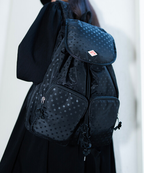 DANTON(ダントン)の「DANTON × eunoia - Padding Bag(バックパック/リュック・レディース・ブラック・-)」の5枚目の写真
