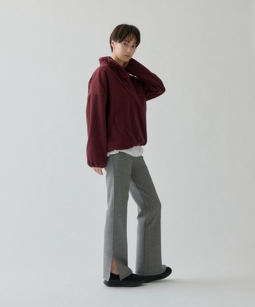 COLONY 2139（コロニートゥーワンスリーナイン）の「MOTION/セットアップ/秋服 フリースハーフボタンプルオーバー（スウェット・レディース・バーガンディー/ベージュ/ネイビー/グレー・FREE）」の6枚目の写真
