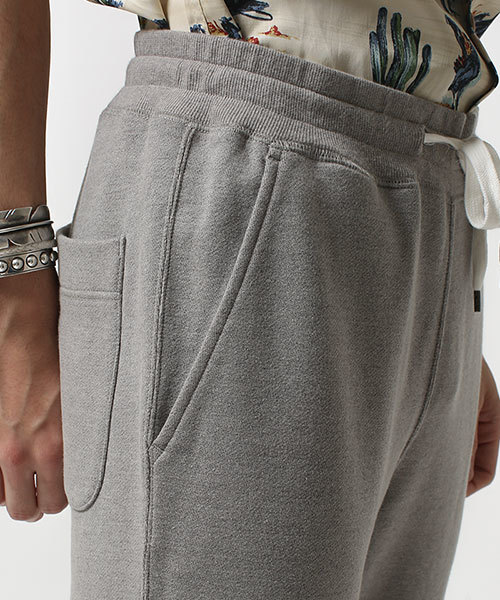 NANO universe（ナノユニバース）の「クラフティ裏毛テーパードPT（その他パンツ・メンズ・グレー/ブラック・MEDIUM/SMALL/LARGE）」の6枚目の写真