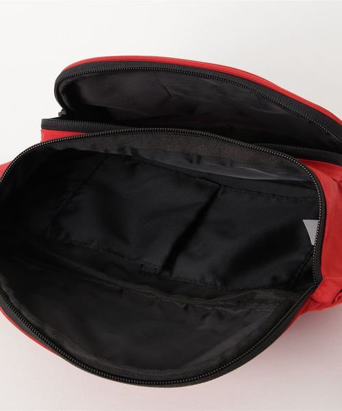 STYLISE（スタイライズ）の「【STYLISE ORIGINAL】BODY BAG（ボディバッグ/ウエストポーチ・メンズ・ブラック/レッド・ONESIZE）」の3枚目の写真