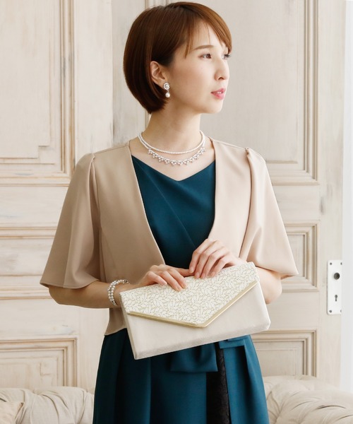 PourVous(プールヴー)の「フレア スリーブ ボレロ 結婚式対応 オケージョン (ノーカラージャケット・レディース・ブラック/ベージュ/グレー・M)」の7枚目の写真
