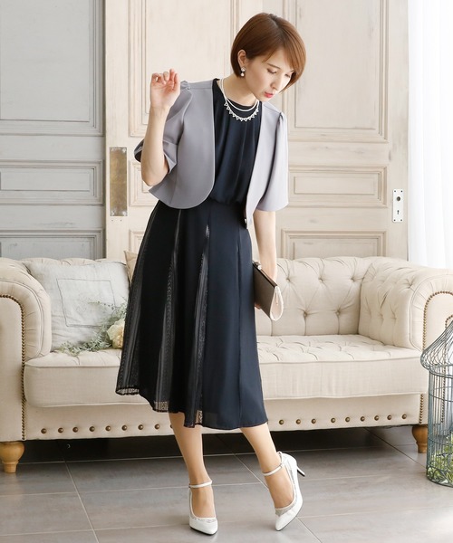 PourVous(プールヴー)の「フレア スリーブ ボレロ 結婚式対応 オケージョン (ノーカラージャケット・レディース・ブラック/ベージュ/グレー・M)」の8枚目の写真