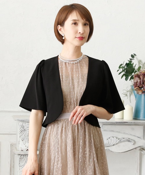 PourVous(プールヴー)の「フレア スリーブ ボレロ 結婚式対応 オケージョン (ノーカラージャケット・レディース・ブラック/ベージュ/グレー・M)」の19枚目の写真