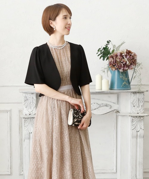 PourVous(プールヴー)の「フレア スリーブ ボレロ 結婚式対応 オケージョン (ノーカラージャケット・レディース・ブラック/ベージュ/グレー・M)」の16枚目の写真